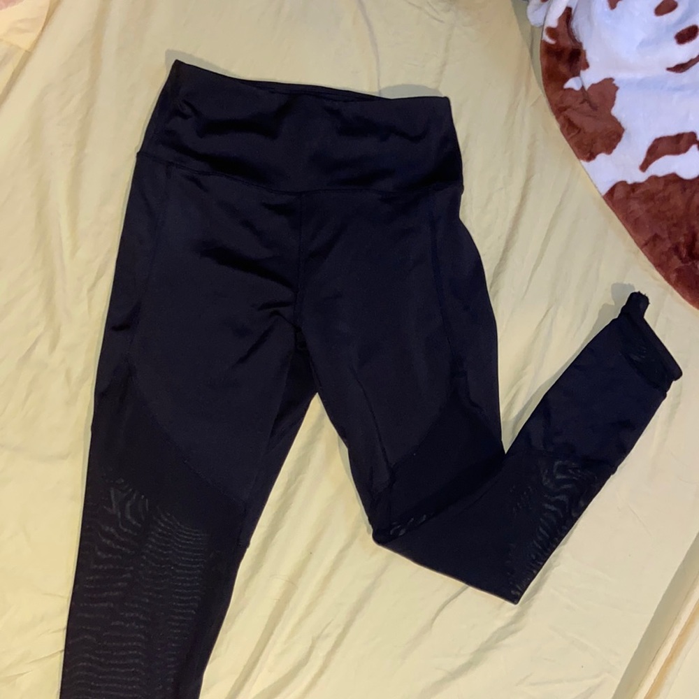 Great exercise leggings, very breathable